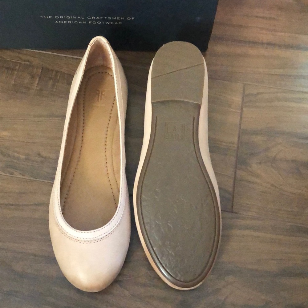 FRYE | Carrie Leather Flats - Picture 5 of 8